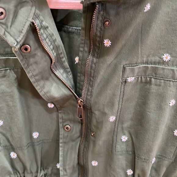 Like new Old Navy utility jacket - Picture 7 of 7
